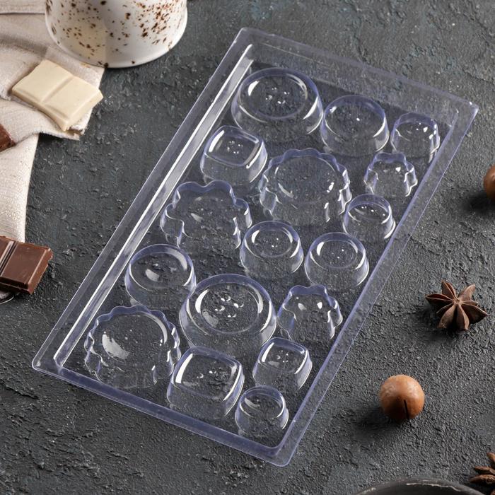 Форма для шоколада пластик "Пуговки" (17яч.) 22х11см, 5531385