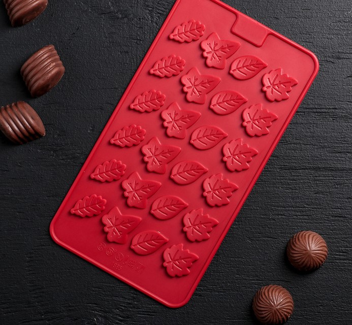 Форма для льда и шоколада "Листики" МИКС (24яч.) 21,2х11,5х0,3см, 2854848