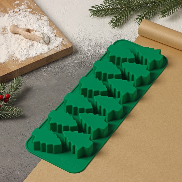 Форма для выпечки 12 ячеек "Новый год.Ёлка" 32,5х11,5х2,3 см  2389053    