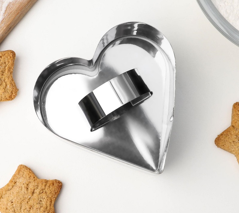 Выемка-резак "Сердце" с прессом, 8х84см, 1137978