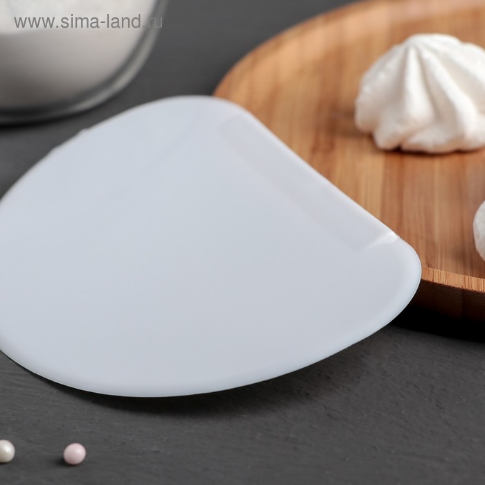 Скребок пластм.полукруг 15х10см, 1522172