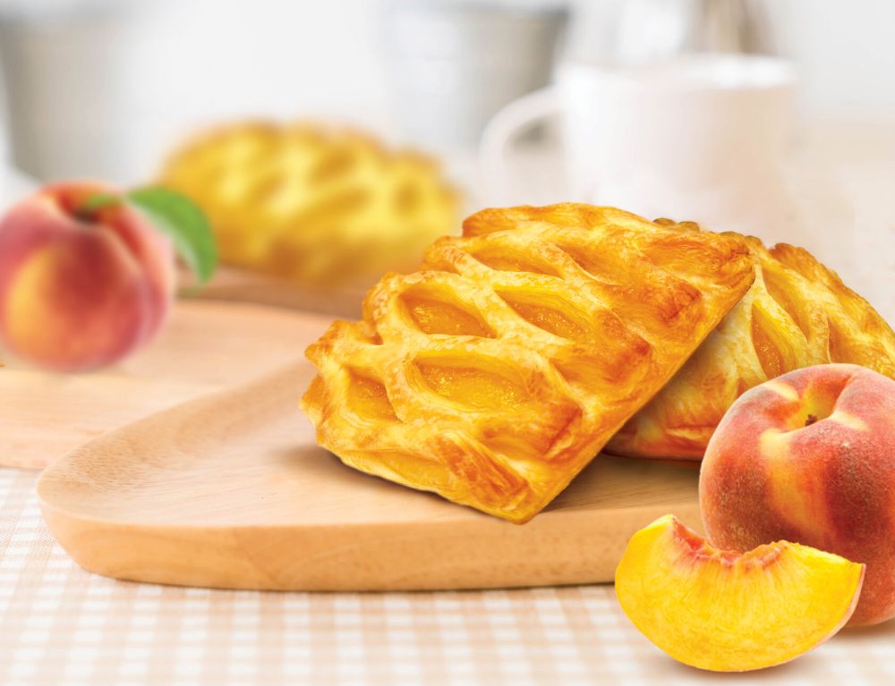 Слойка дрожжевая с персиком (заморож.) (40гр*120шт/уп) [5630]